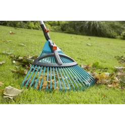 Combisysteem Kunststof Bladhark, Verstelbaar - 35cm - Gardena 8 Combisysteem Kunststof Bladhark, Verstelbaar - 35cm - Gardena -Tuin Verkoop combisysteem kunststof bladhark verstelbaar 35cm gardena 4 3