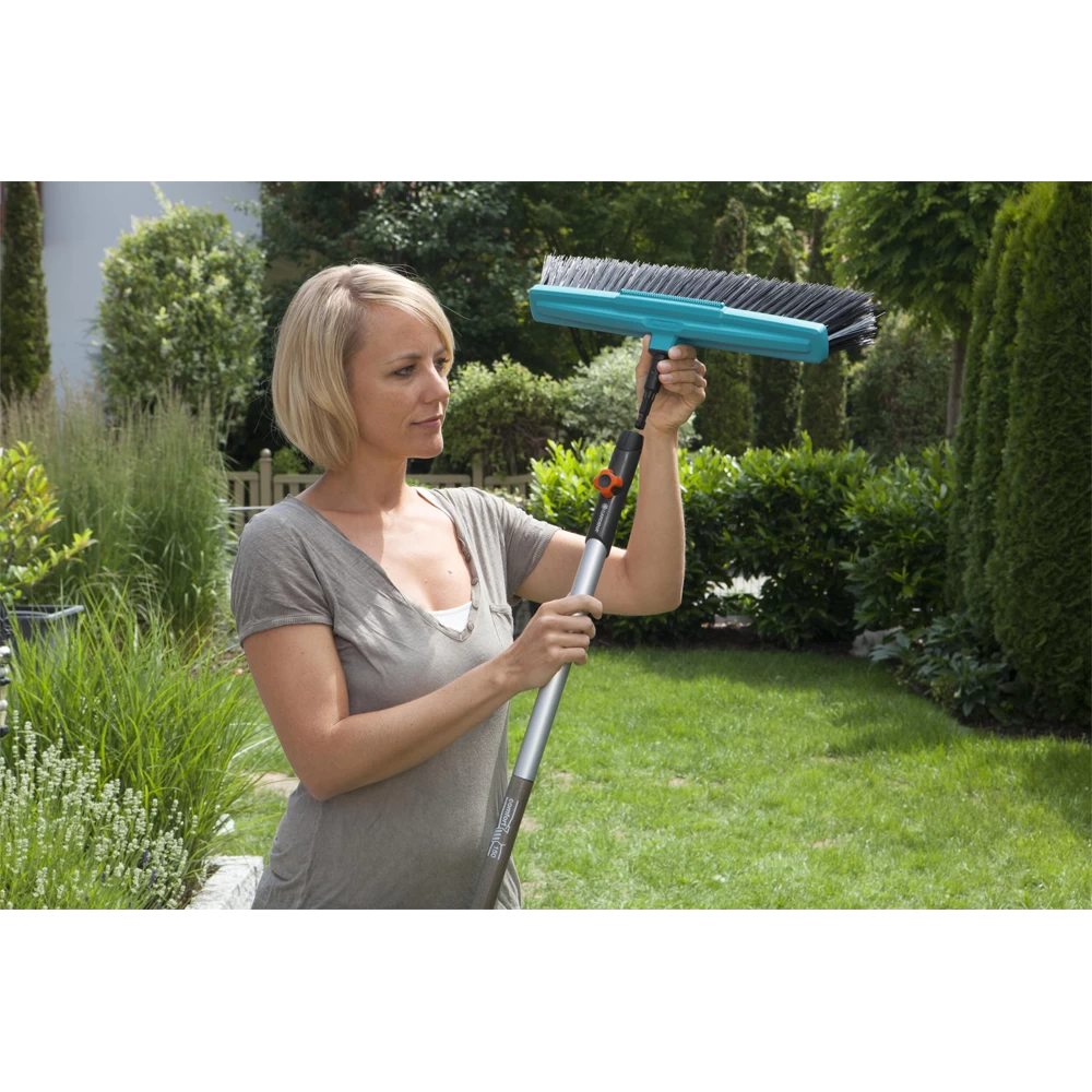 Combisysteem Straatbezem Met Schraper - Gardena 6 Combisysteem Straatbezem Met Schraper - Gardena - Afbeelding 6